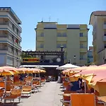 Sandra Hotel
