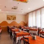 Sandra Hotel