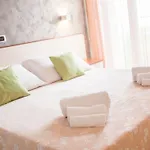 Hotel Sandra 3*