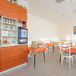 Hotel Sandra 3*