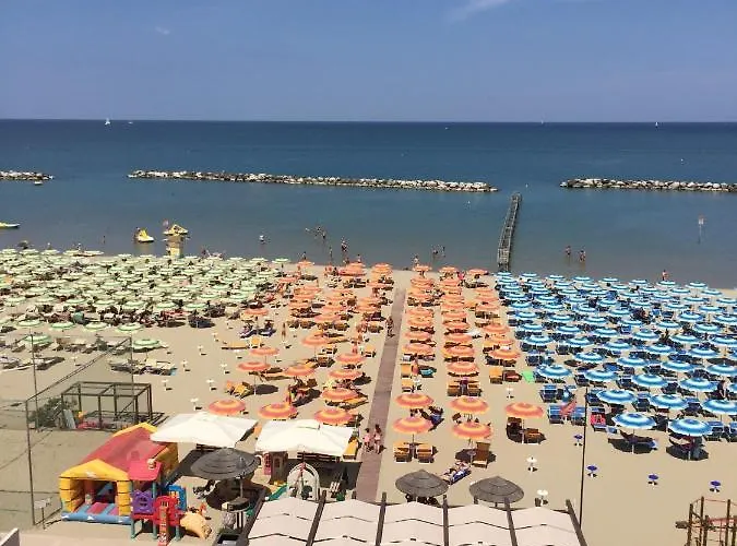 Sandra Gatteo a Mare