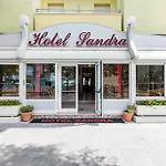 Hotel Sandra 3*