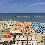 Sandra Gatteo a Mare