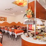 Hotel Sandra 3*