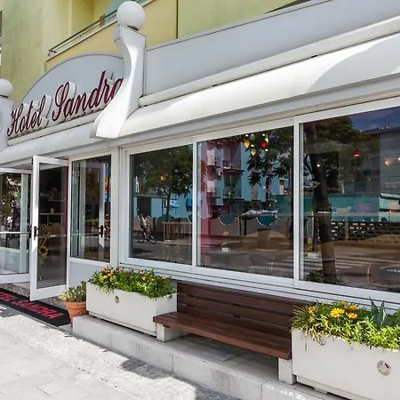 Sandra Hotel 3*