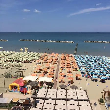 Sandra Gatteo a Mare