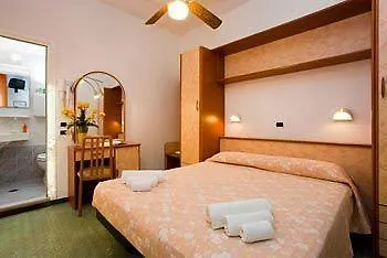Sandra Hotel