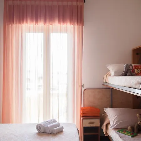Sandra Hotel 3*