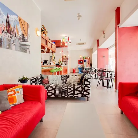 Sandra Hotel 3*